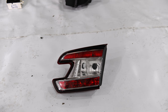 VEL SATİS ÇIKMA YEDEK PARÇA MEGAN 3ARKA STOP